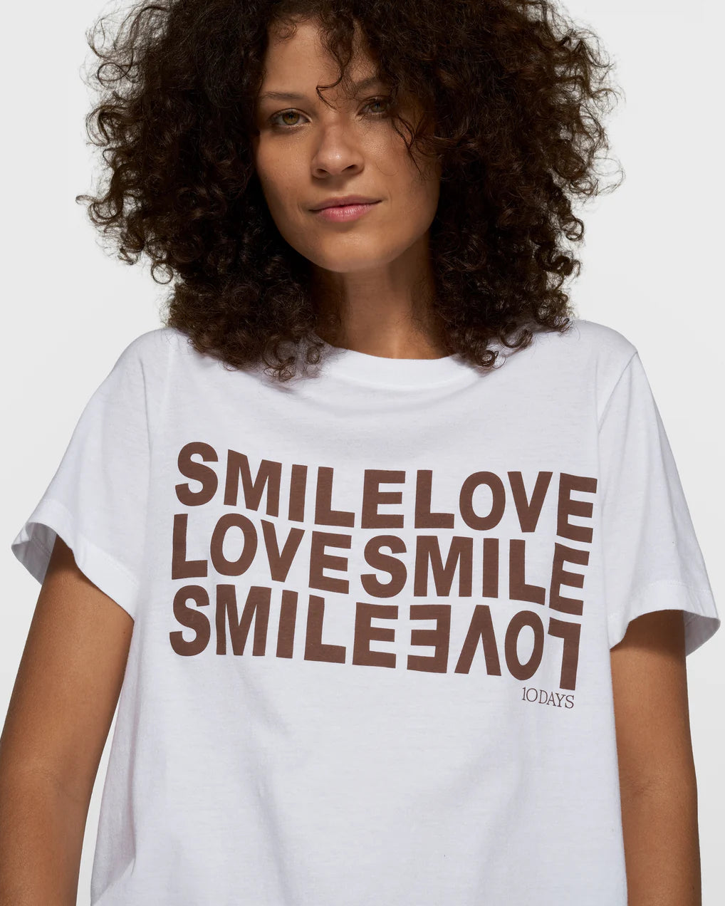 10DAYS Petit Smile Love T-Shirt T-shirts