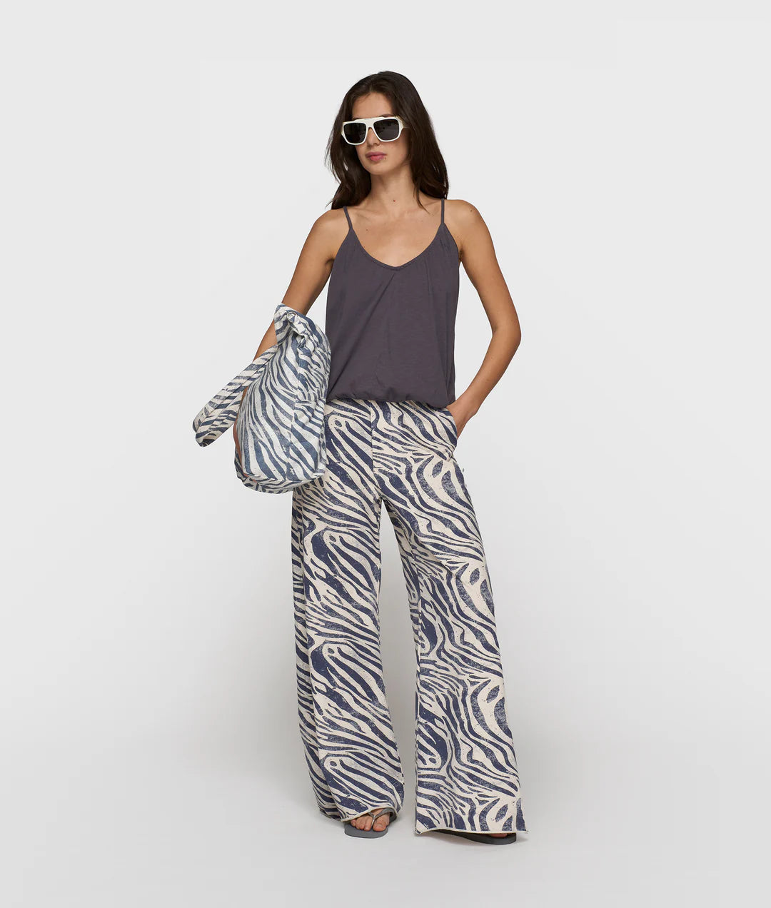 Top gathered neck