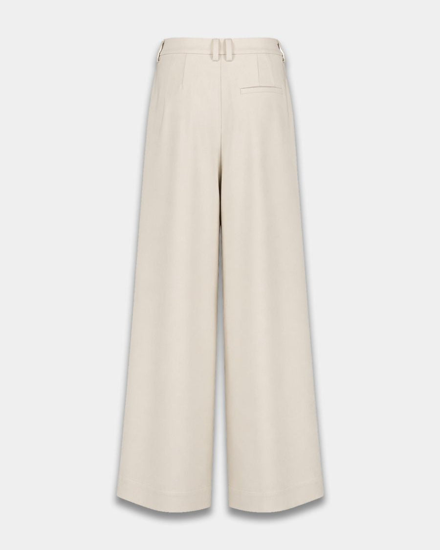 Harper & Yve Mason Broek
