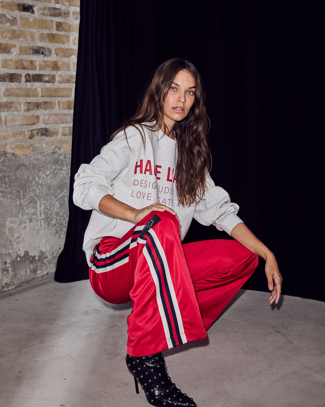 Haute L'amitié Studio Logo Sweater Truien & Vesten