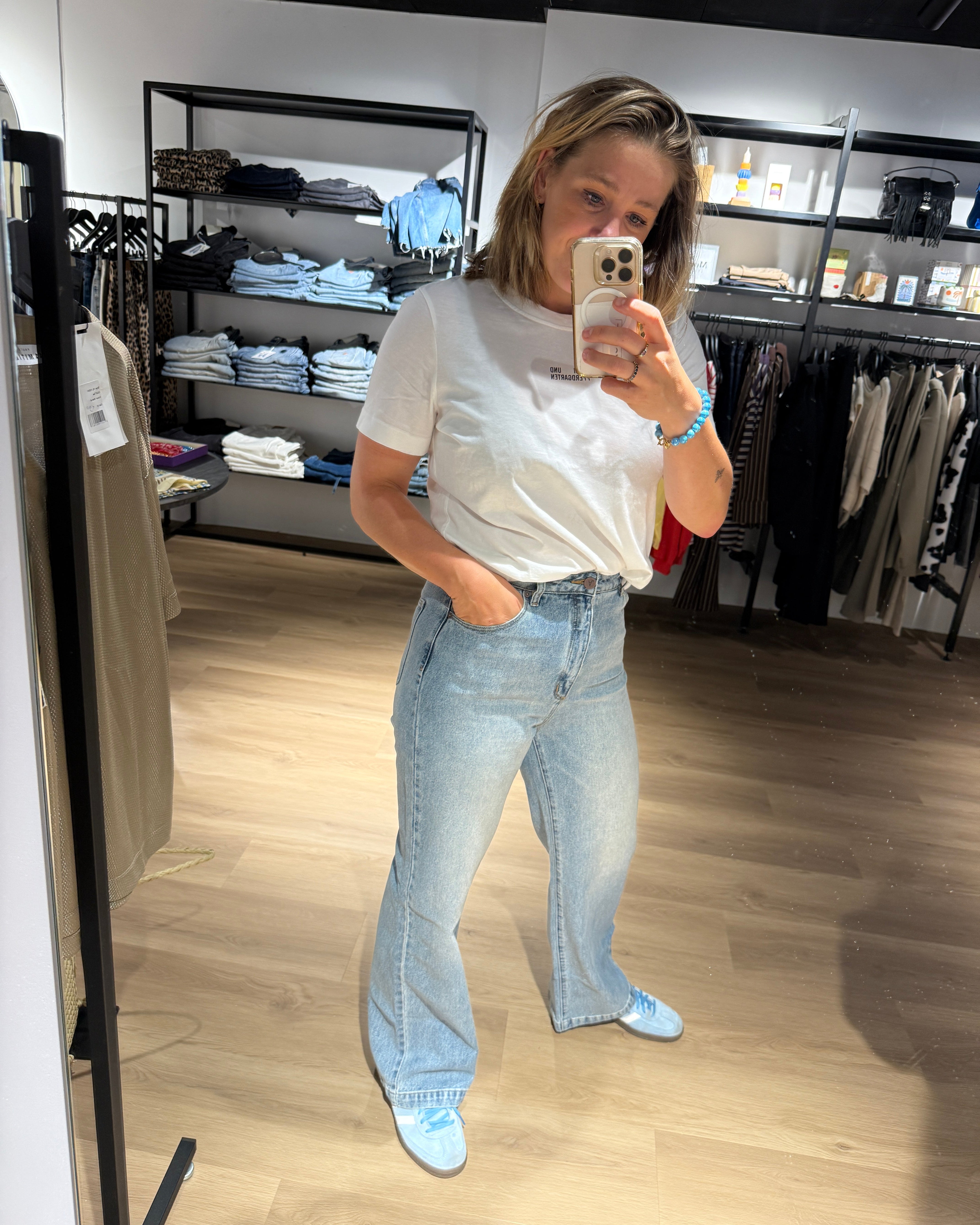 Abrand 94 High & Wide Caitlin Jeans