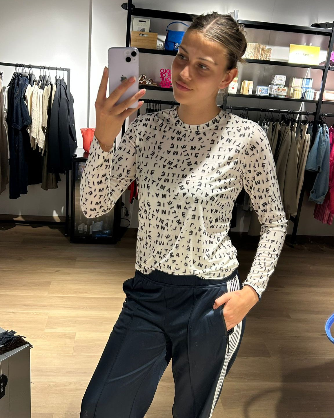 Haute L'amitié T-shirt Mesh O-Neck T-shirts