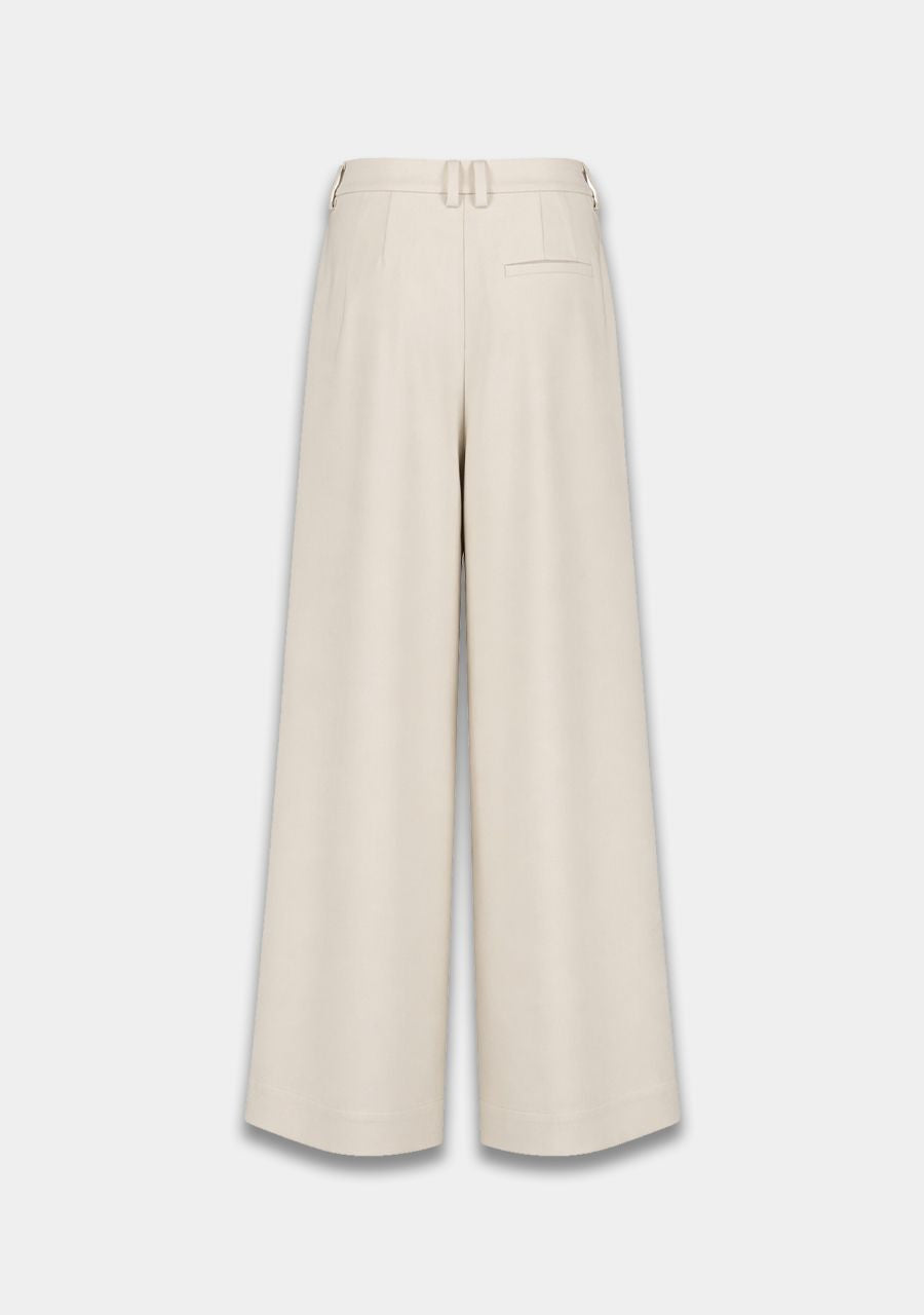 Harper & Yve Mason Broek