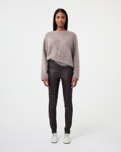 Knit-Ted Amberly Broeken