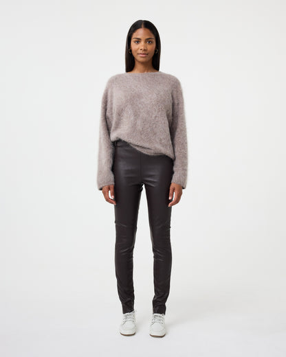 Knit-Ted Amberly Broeken