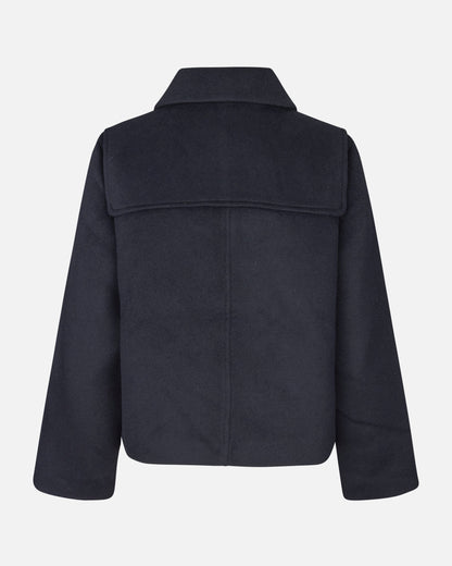 Baum und Pferdgarten Banielle Jas Jassen