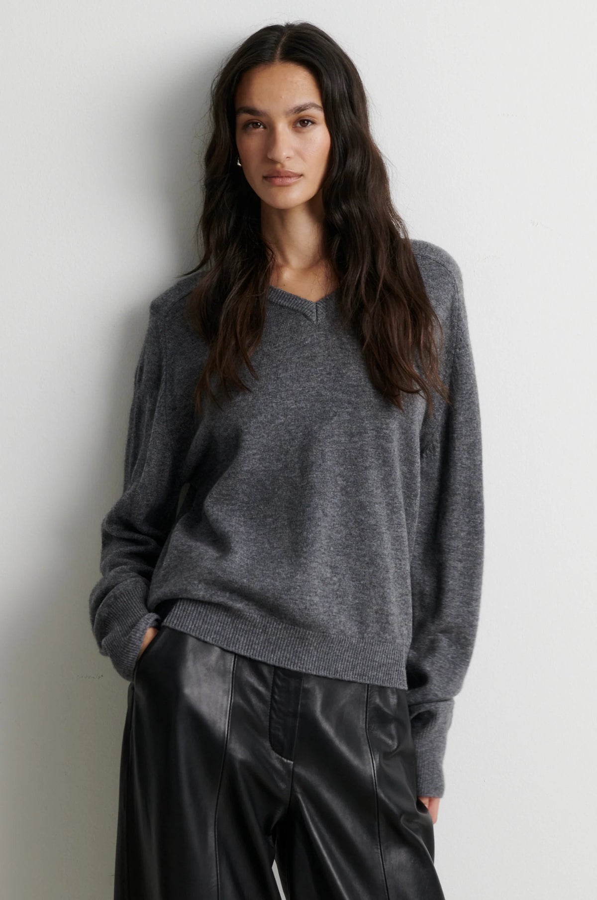 Second Female Olira Knit V-neck