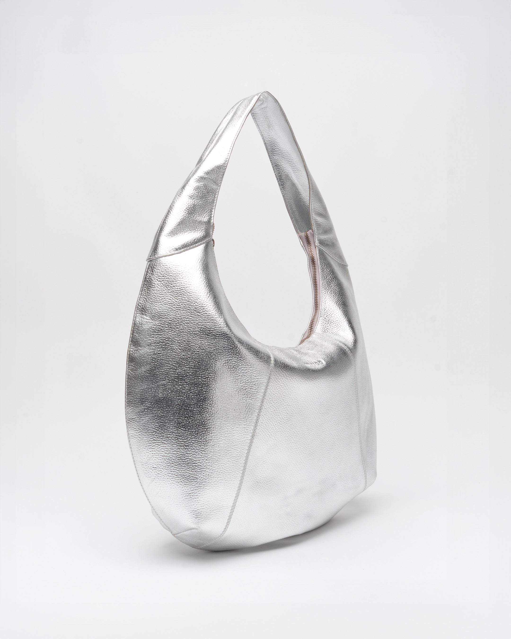 Núnoo Small Gabi Metallic Silver Tassen