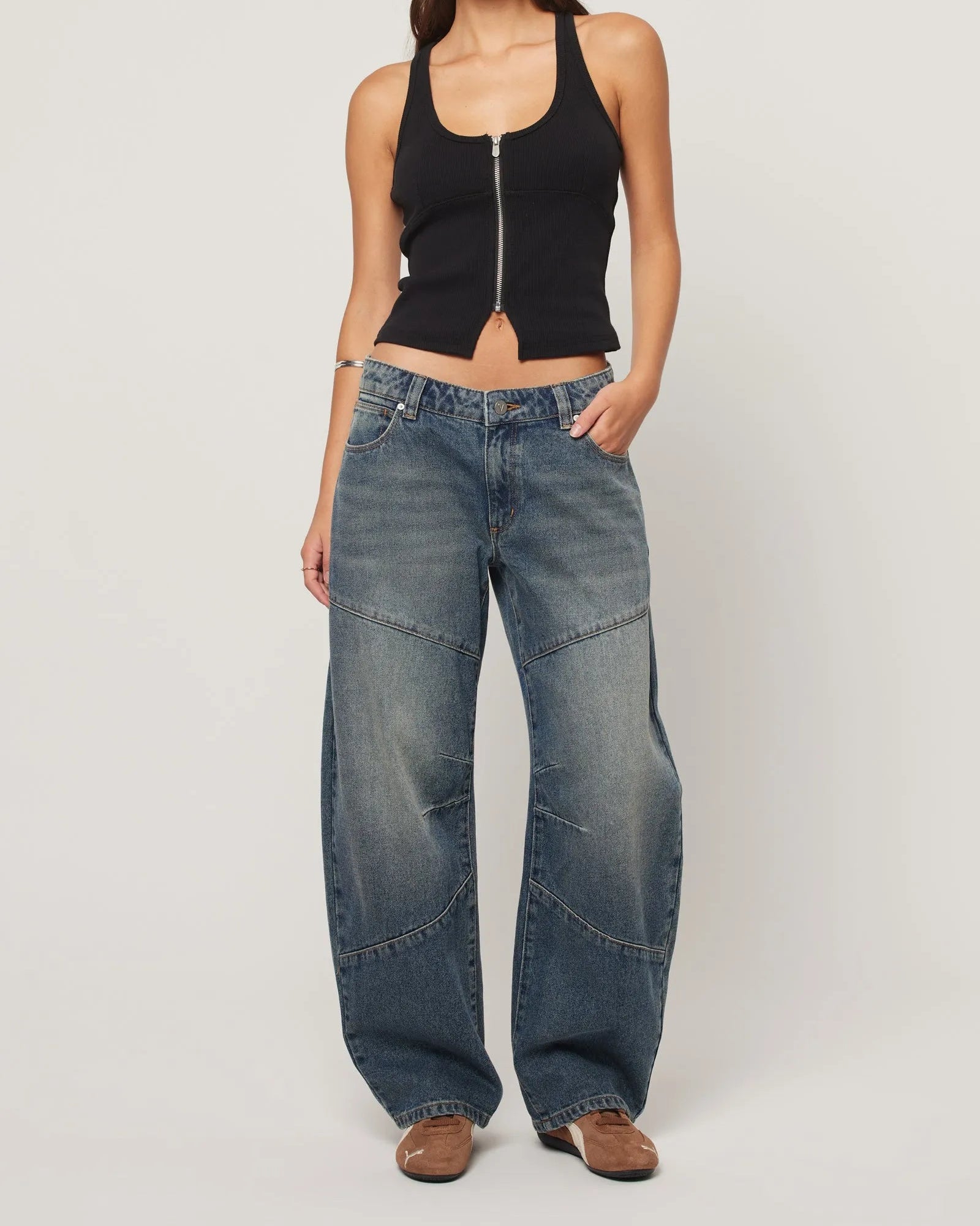 Abrand 99 Low Barrel Jeans