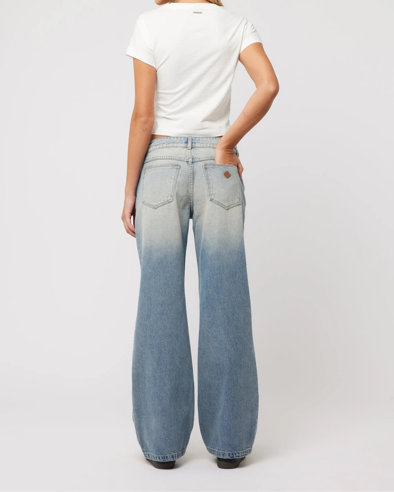 Abrand 99 Low Baggy Caitlin Jeans