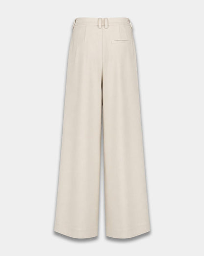 Harper & Yve Mason Broek