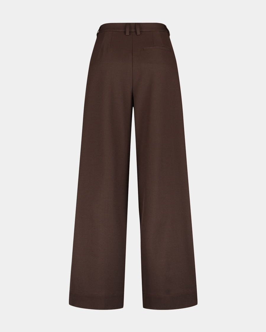 Harper & Yve Mason Broek