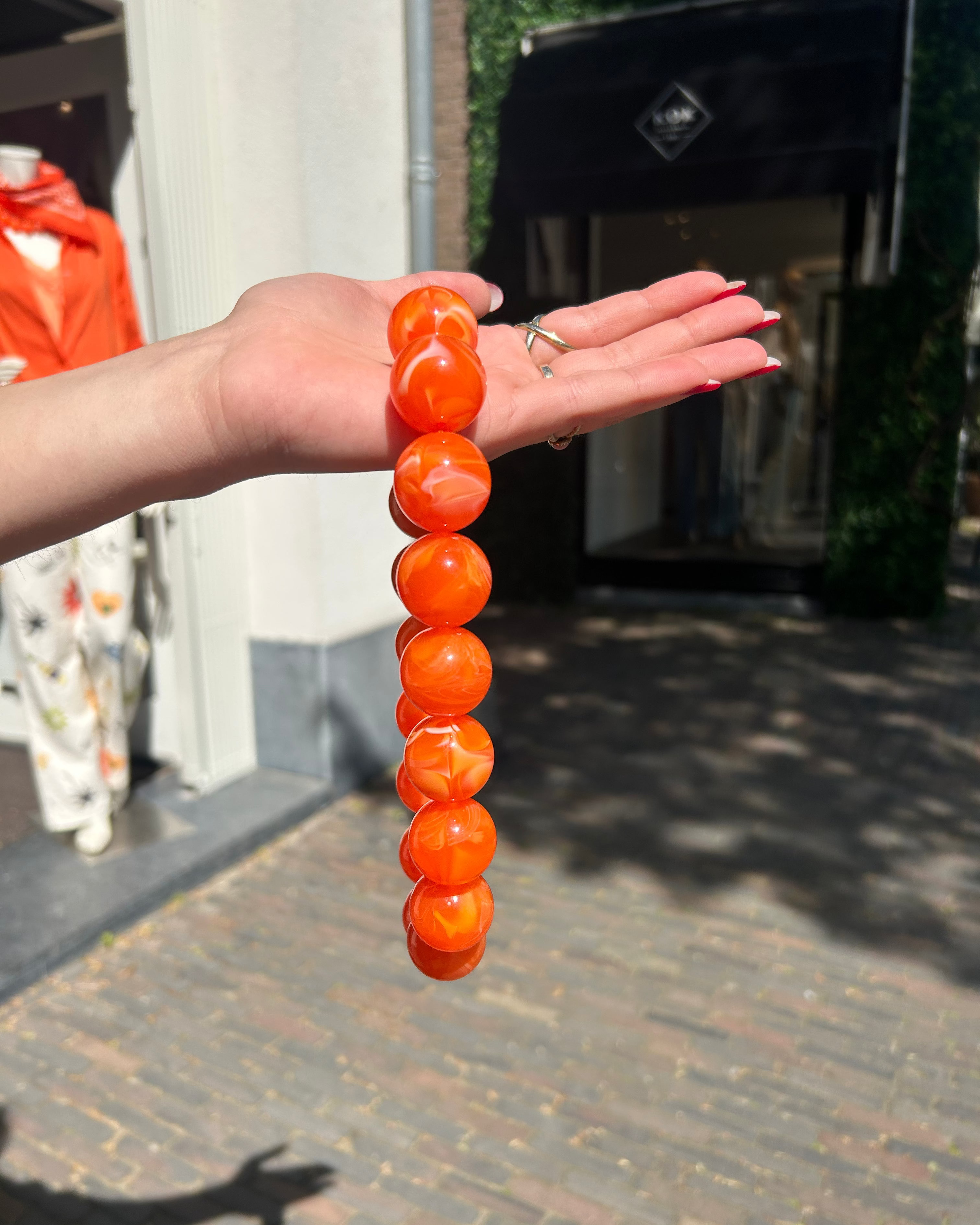 Hej Julie Collection Ballen ketting Oranje 25mm Accessoires
