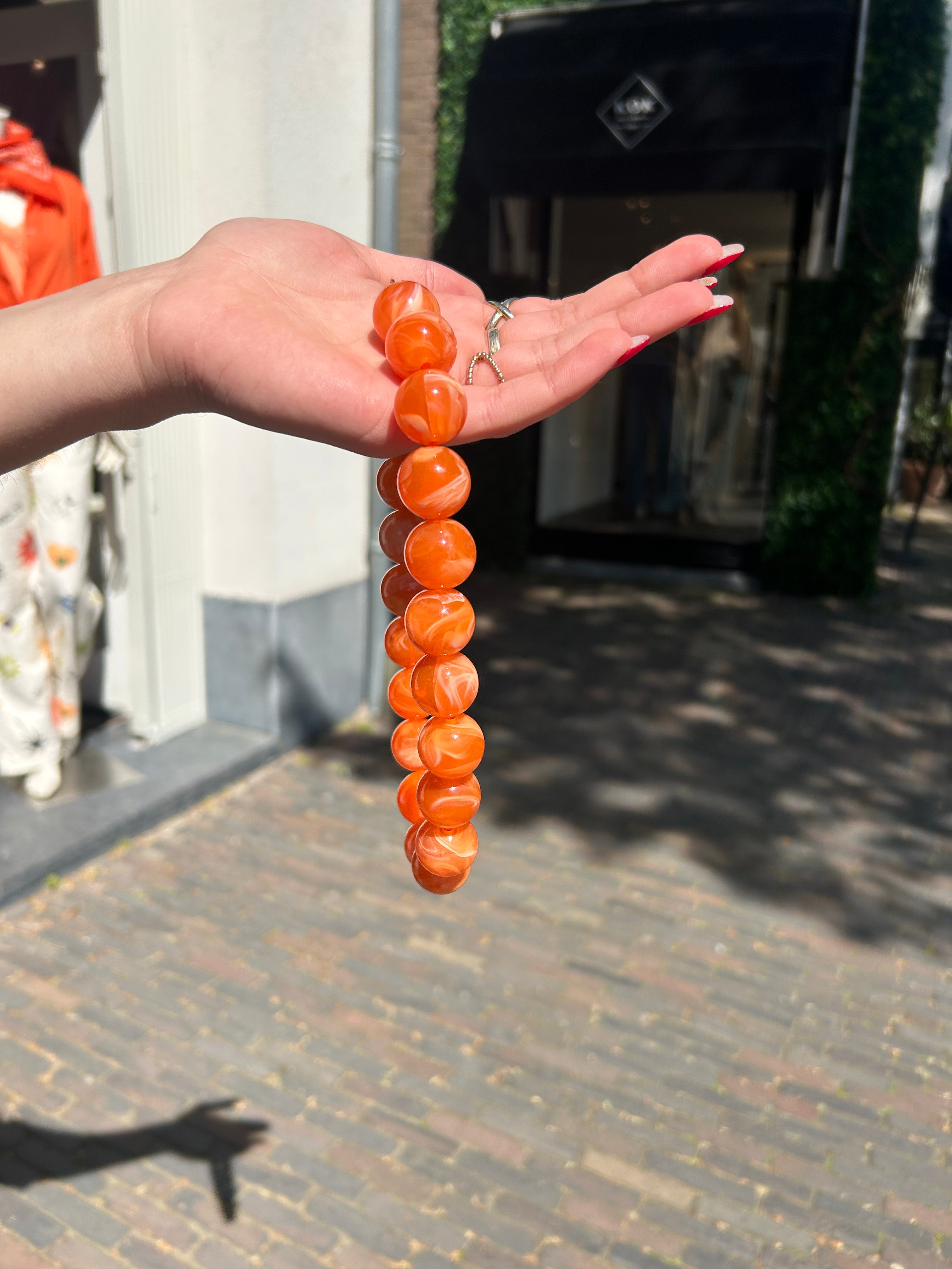 Hej Julie Collection Ballen ketting Oranje 20mm Accessoires