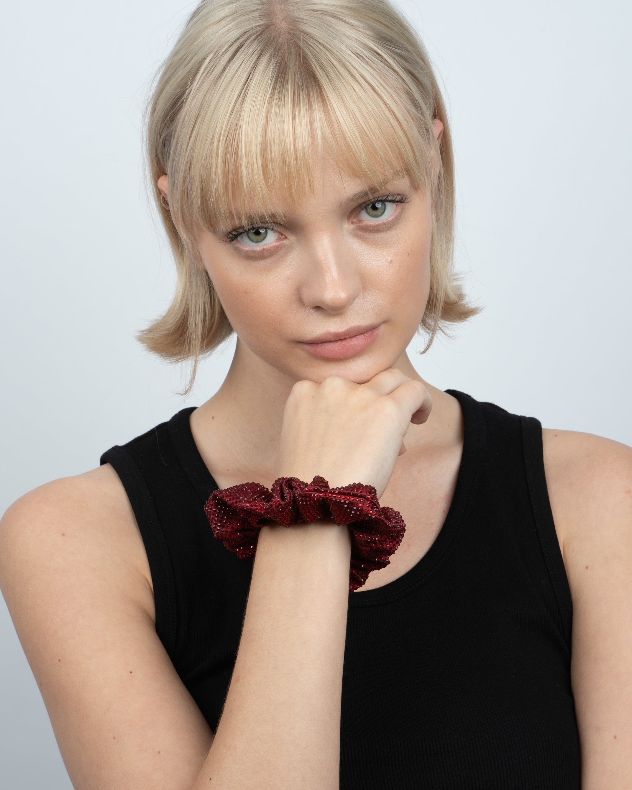 SUI AVA Kelly Crystal Scrunchie Accessoires