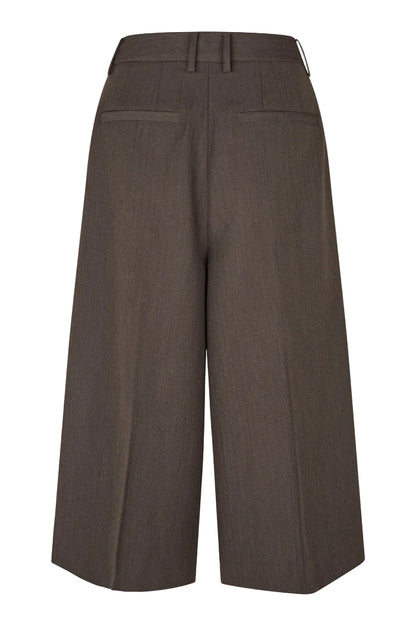 Second Female Riese Shorts