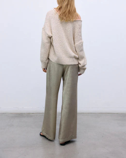 The New Society Saffron Broek