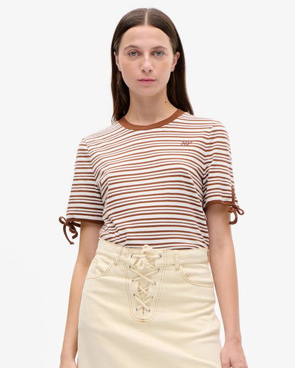 Baum und Pferdgarten Janet T-shirt