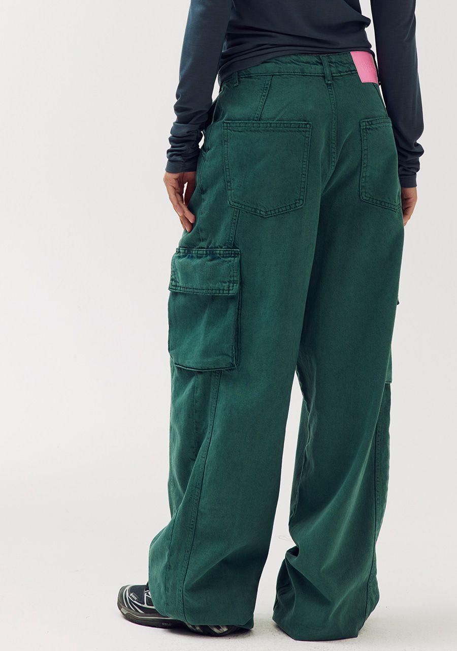 Harper & Yve Andre Broek