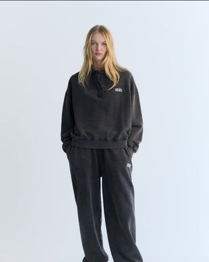 The New Society Valeria Polo Truien & Vesten
